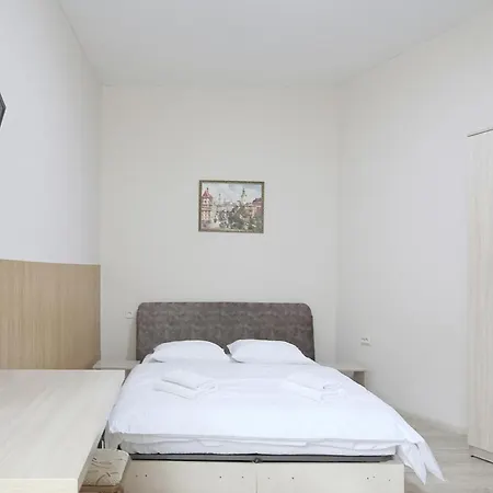 Buk On Doroshenka 25 דירה