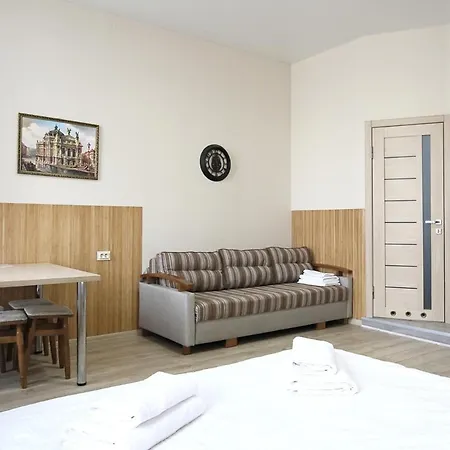 דירה Buk On Doroshenka 25 לבוב