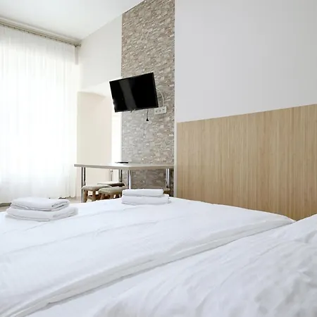 Апартаменти Buk On Doroshenka 25