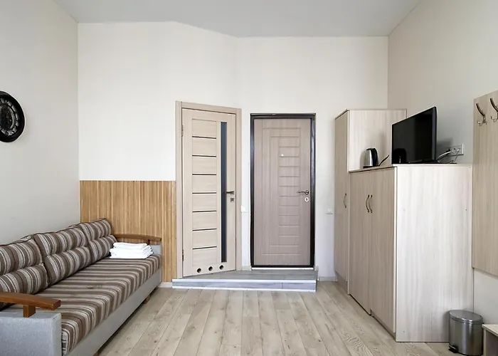 Buk On Doroshenka 25 * リヴィウ